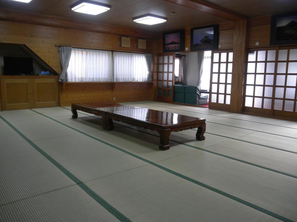 Haranoya Hotel Oshino Екстериор снимка
