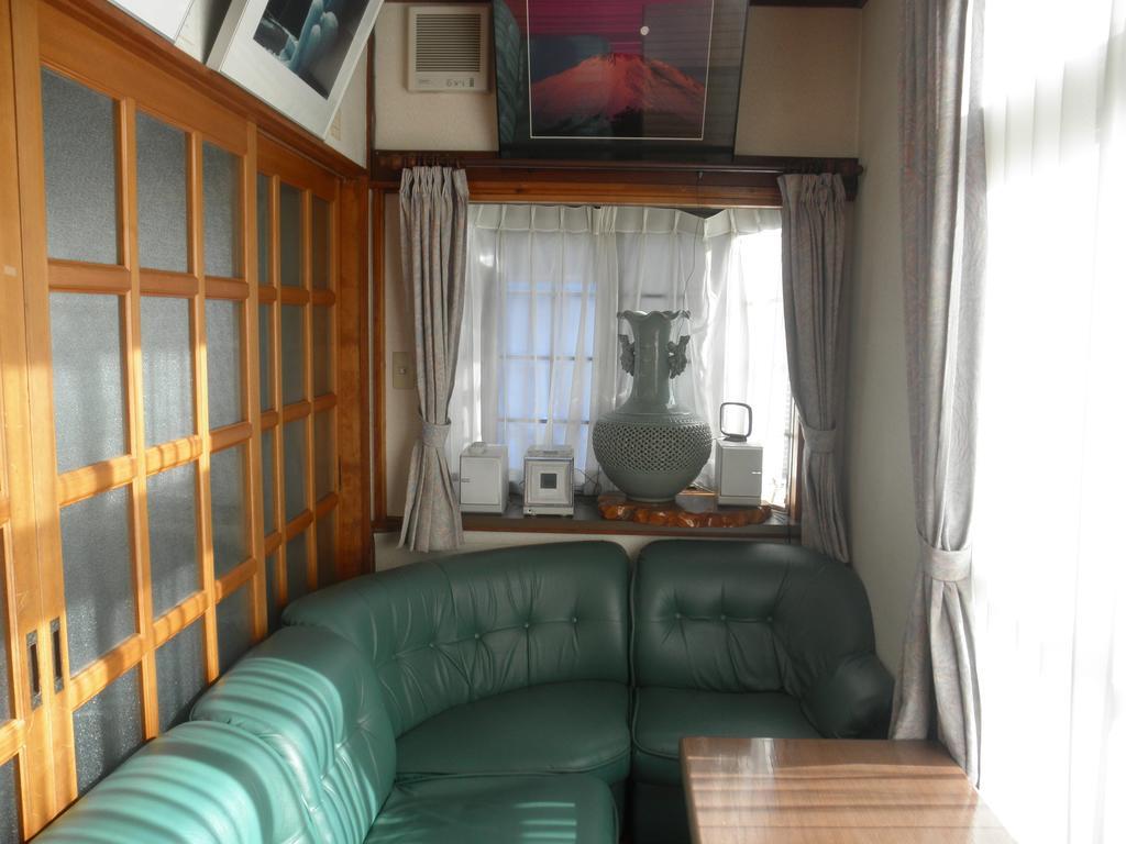 Haranoya Hotel Oshino Екстериор снимка
